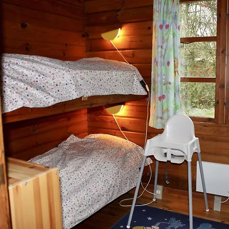 別荘 Ferienhaus-auf-naturgrundstueck-mit-ofen-tischfussball-und-zwei-terrassen *